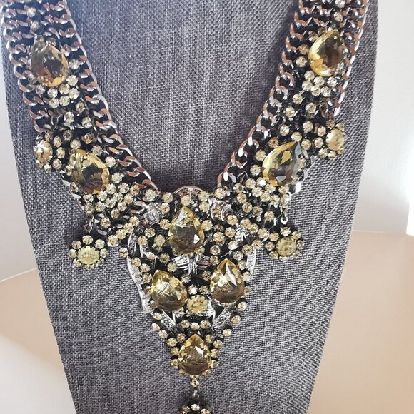 Banana Republic RARE Vintage Large Statement Necklace - Picture 12 of 13